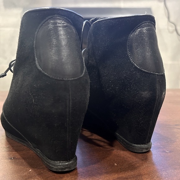 Stuart Weitzman Kalahari Hidden Wedge Bootie size 6.5 - Picture 3 of 14
